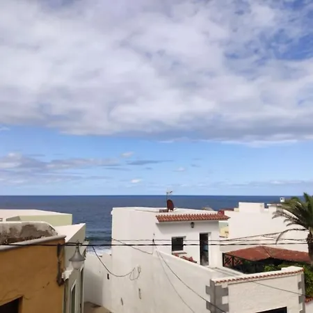 Breathe Bajamar - Surf, Piscinas Naturales, Senderismo