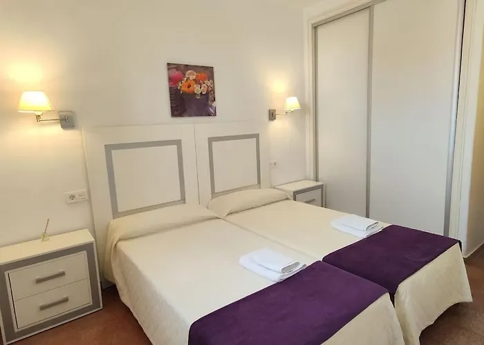 Breathe - Surf, Piscinas Naturales, Senderismo 바하마르